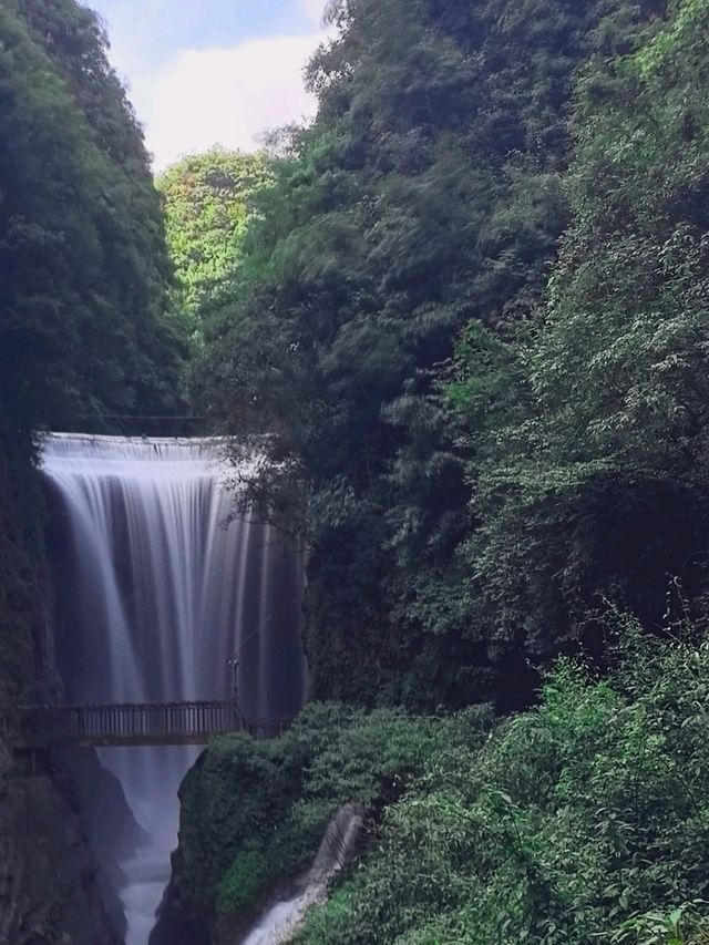 Hidden waterfall in Guizhou