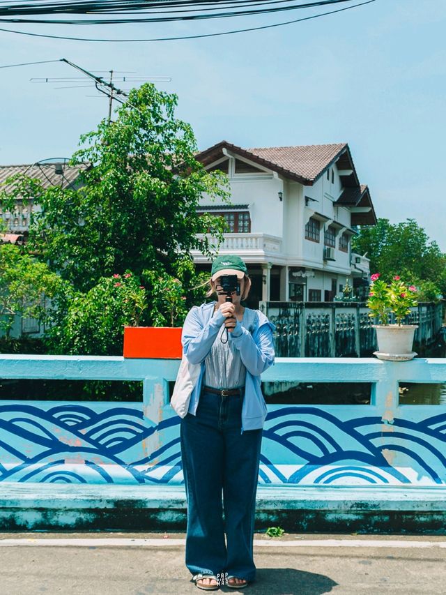 ✨ ถนนสายวัฒนธรรมที่เต็มไปด้วยเสน่ห์แบบย้อนยุค