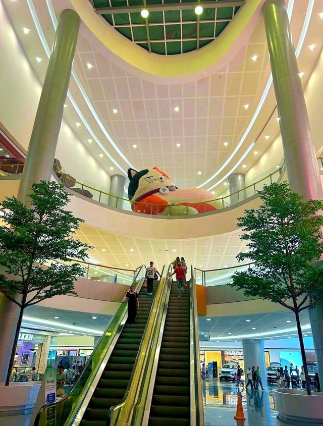 SM Mall of Asia, an extraordinary shopping paradise & retreat hub in Pasay City. 