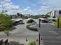 ที่นั่งชิลล์ฮีลใจ ย่านถนนประดิษฐ์มนูธรรม