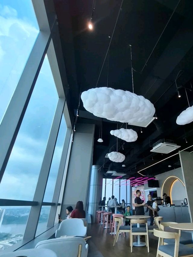 Skyscape JB – Touch the Sky in Style! 🌆🌉📸