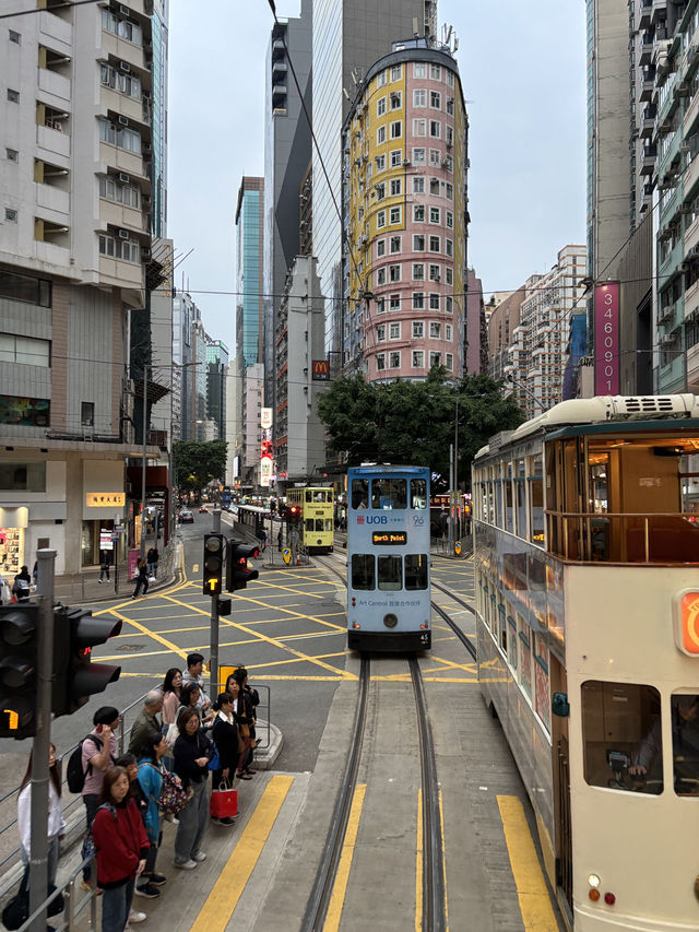 香港島のトラムで市街地観光