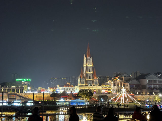 **🌉【南寧亭子碼頭遊船】夜遊邕江，璀璨夜景盡收眼底！✨**  