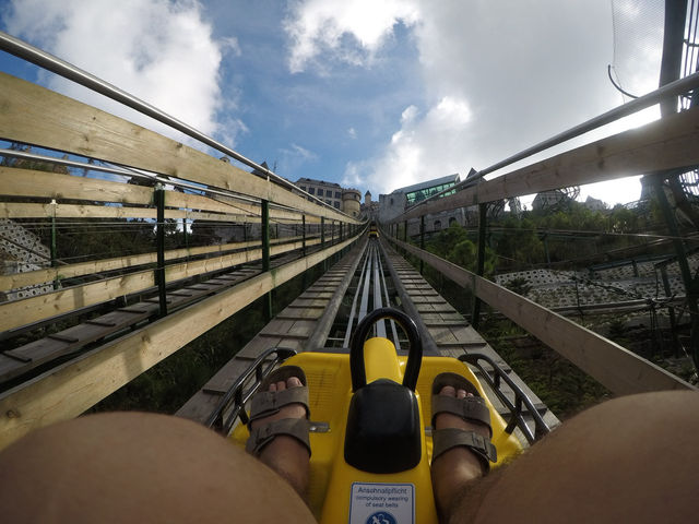 【Ba Na Hills｜バナヒルズ｜ベトナム・ダナン】 山の上に広がる“ヨーロッパ風の街”と、絶景を支える神の手