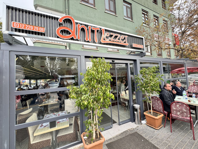 土耳其之旅-Anit Iskender Kebap Konagi｜傳統鄂式旋轉烤肉+烤餅風味餐