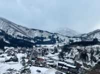 【四月合掌村】 春雪未融的童話世界 ❄️🏔
