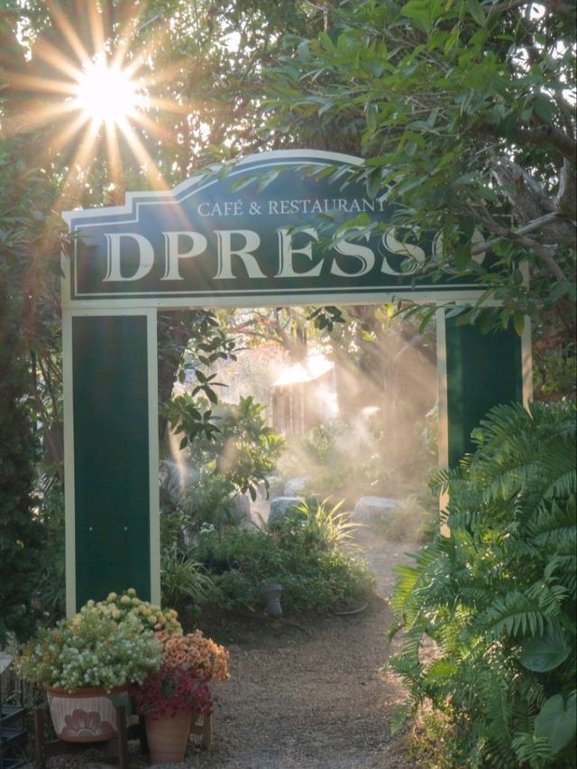 คาเฟ่สวนดอกไม้ฉะเชิงเทรา