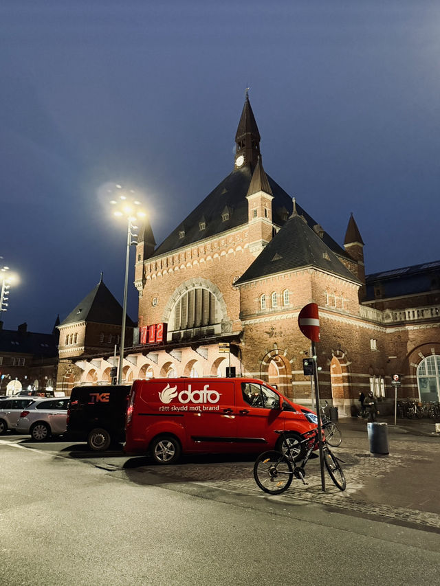 A Day Wandering Through Copenhagen – Art, Design & Bakery Vibes