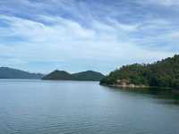 ที่เที่ยวฮิลใจ เขื่อนศรีนครินทร์ จังหวัดกาญจนบุรี