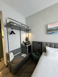 รีวิวโรงแรม Sleeping Lion Suites KL