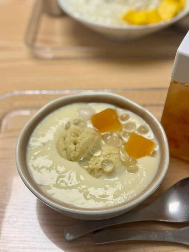 芒果牛奶棉花冰 爆多榴槤芋圓@芋圓一