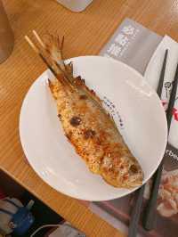 主打夜市風味串燒的「小野人」