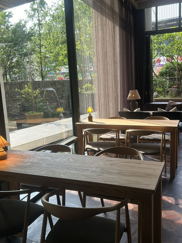 ☕️ 품격 있는 휴식, 호텔뮤제오 1층 아메리카노라운지