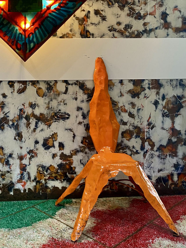 Osaka Unfolded: A Kaleidoscope of Colors & A Deep Dive into Gaetano