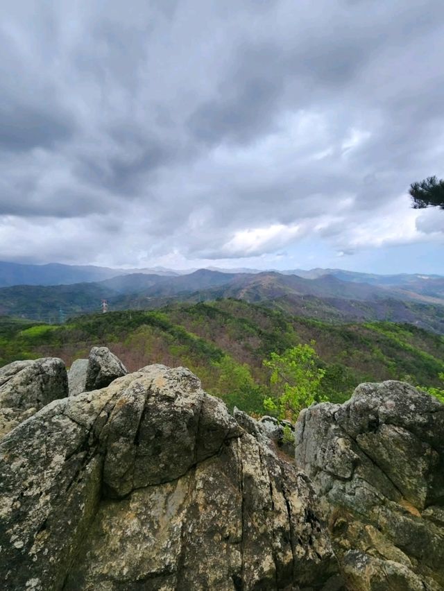 Hiking Chorogbong in Donghae