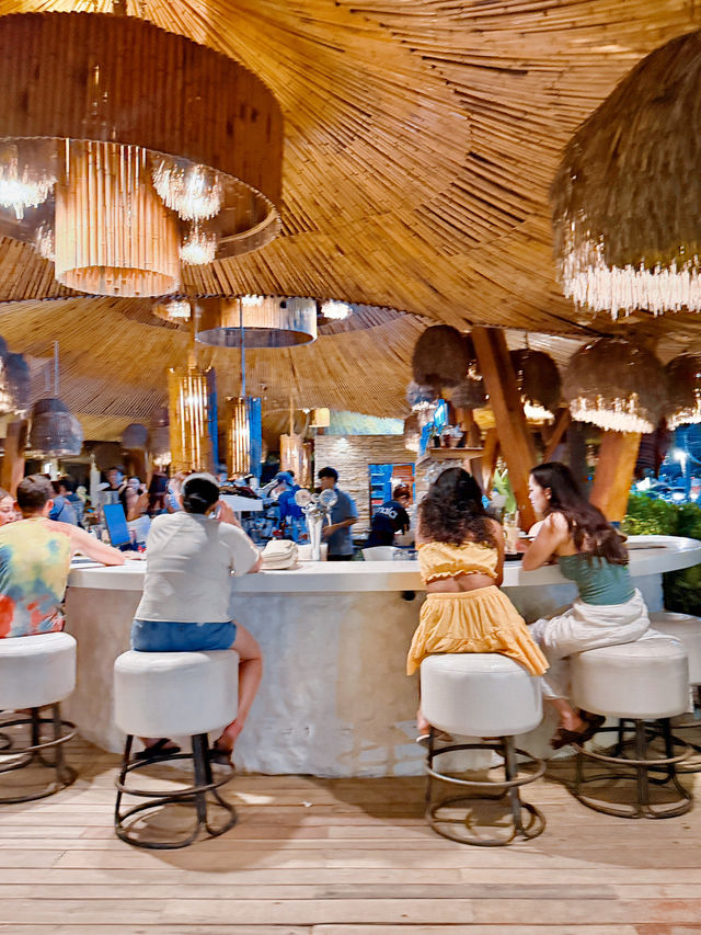 다낭의 멋진 야외 Beach Bar🍷