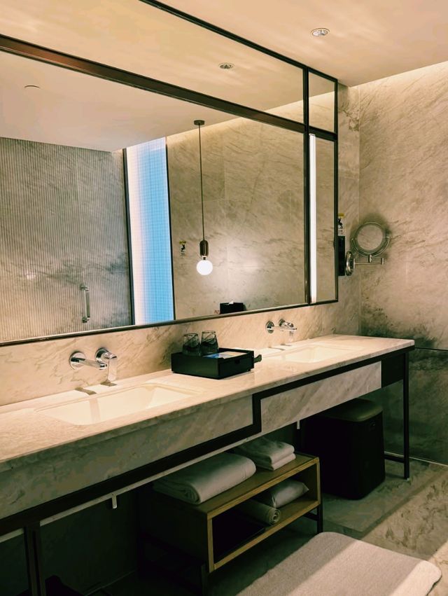 中國廣東珠海豪華酒店推薦：珠海仁恆洲際酒店，使用trip.com預定可以享受最大優惠