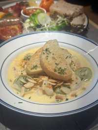 Special theme restaurant with reasonable price