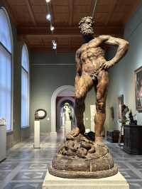 Impressive sculpture museum in Berlin