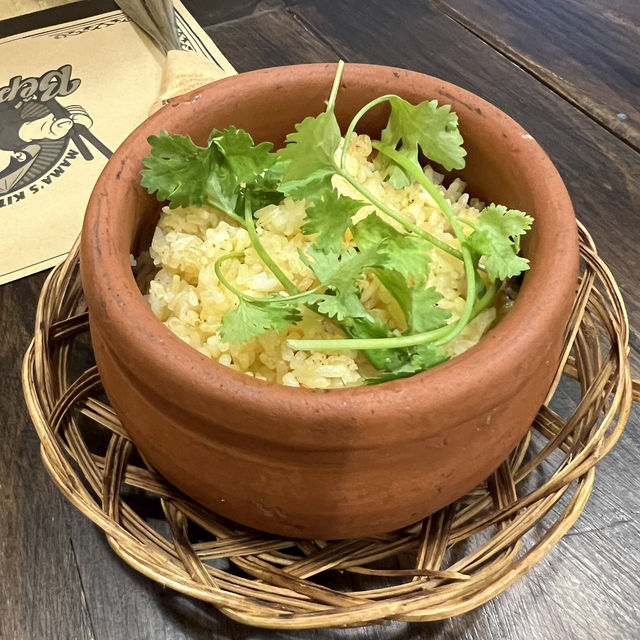 호치민 골목 속 소문난 맛집을 소개합니다! Bep me in
