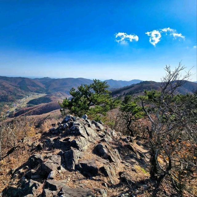 Views, Vibes, and Windy Ridges