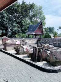 “Step into Batak History: Visit the Old Tomb of King Sidabutar”