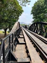 桂河大橋：穿越歷史的鐵道詩篇