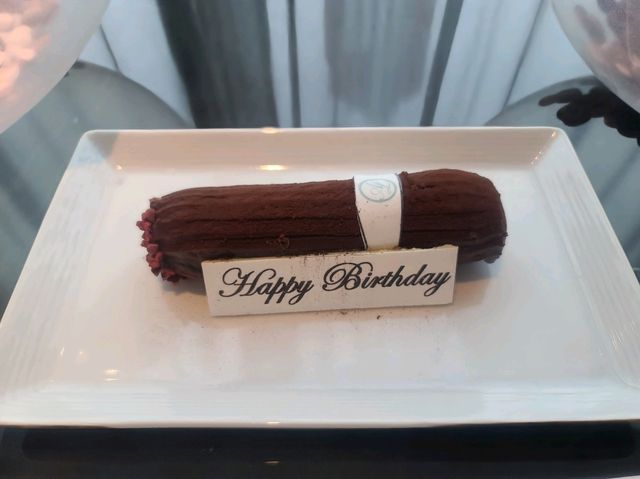 페어몬트 앰배서더 서울 골드룸 (애프터눈티, 생일혜택, 이브닝칵테일과 카나페, 골드라운지조식, 사우나)
