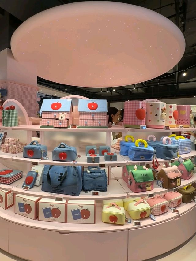 🛍️✨ Shop ‘Til You Drop at Xidan Joy City, Beijing! ✨🛍️