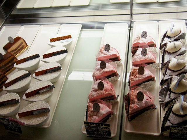 🍫 Sweet Escape to Shiroi Koibito Park