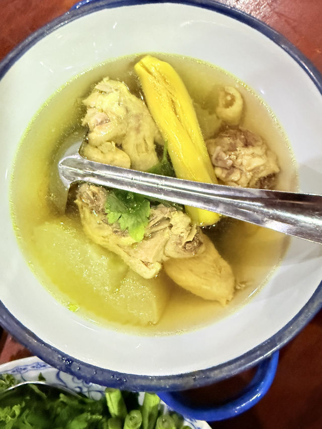 ล่องแก่งสตูล ภูต้นน้ำ ติดแอร์อาหารอร่อยน้ำแข็งฟรี