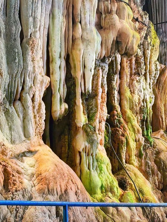 Batu Caves Temple: A Stairway to Spiritual Splendor