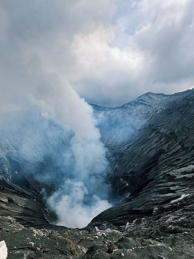 🔥 Into the Ashes: The Epic Journey to Mount Bromo 🌋