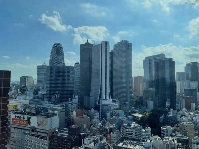 🌆新宿の空に浮かぶラグジュアリー「BELLUSTAR TOKYO」で非日常体験を