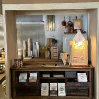 Simplicity with Edge – My Visit to Camel Coffee, Seoul
