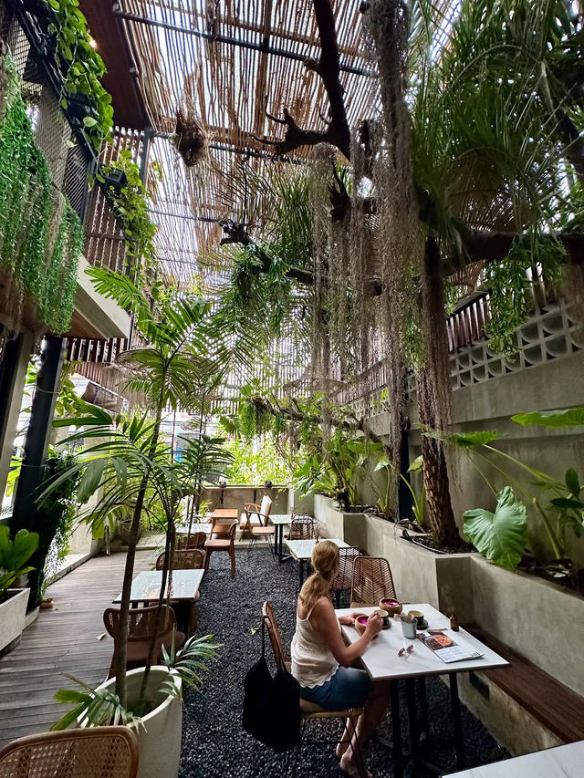 The Jardin Café: Seminyak’s Hidden Garden of Flavor