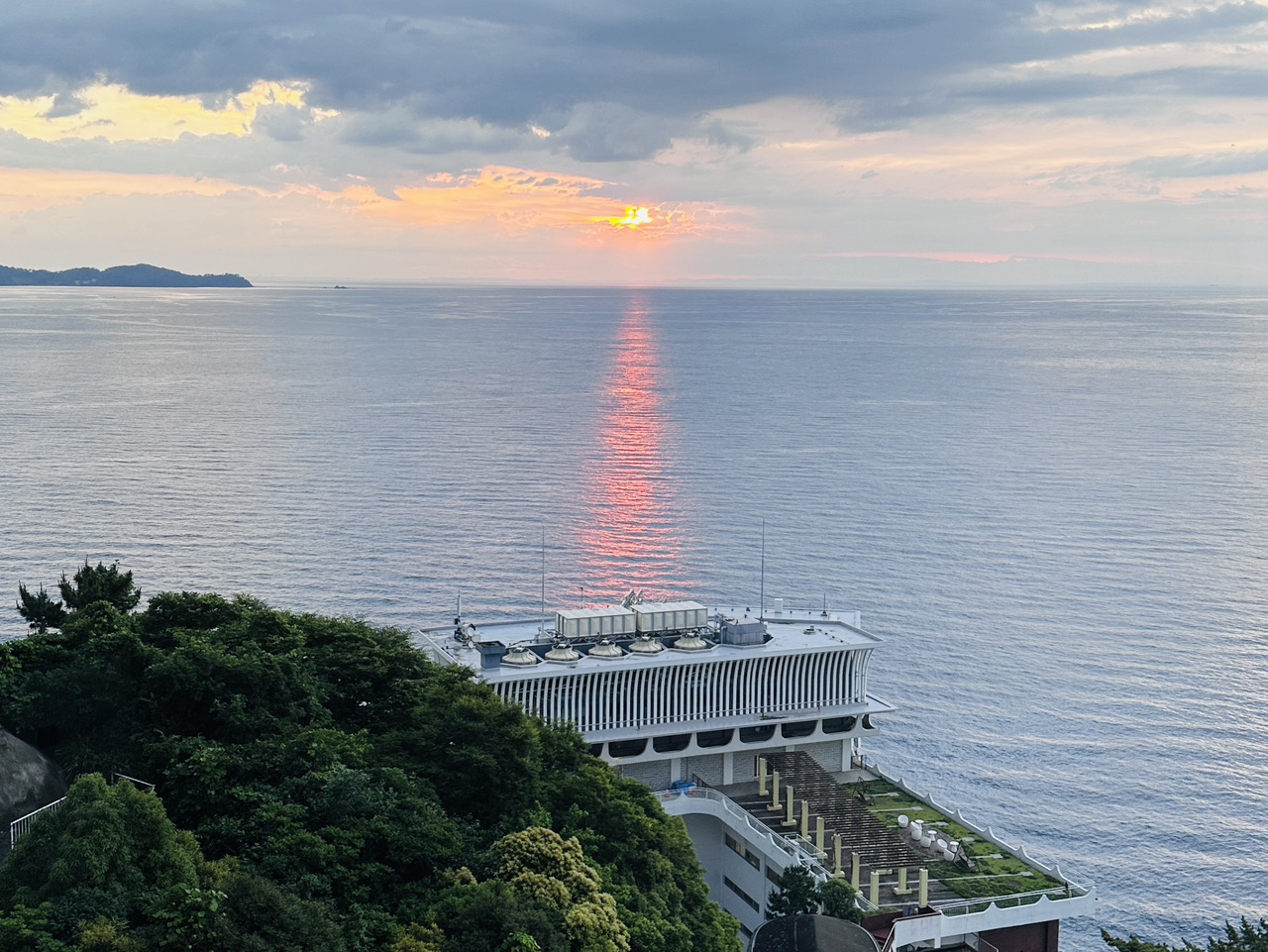 まるで豪華客船！ホテルニューアカオ🚢 | Trip.com 熱海