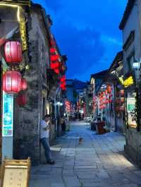Step Back 900 Years: Explore Hongcun