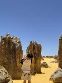 🪨 Pinnacles Desert – Western Australia’s Alien Landscape 🌌🛸
