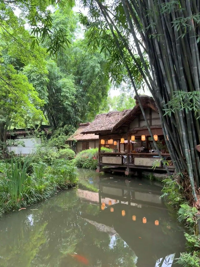 🌿หลบความวุ่นวายที่ “กระท่อมตู้ฝู่” ในเฉิงตู