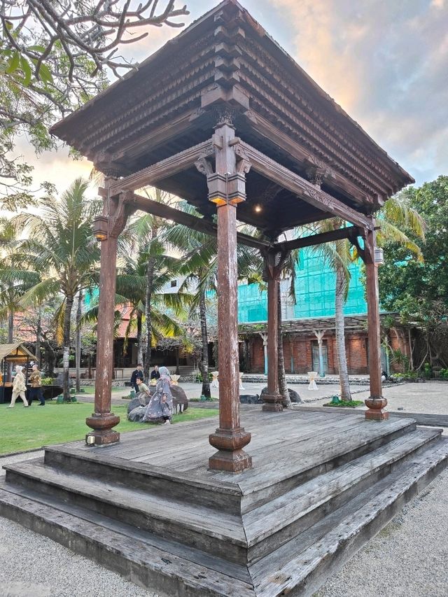 Taman Bhagawan Bali: A Midday Stroll Through Elegance by the Sea