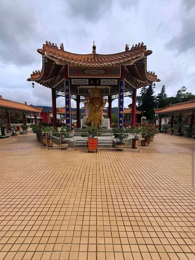 Ten Thousand Buddhas Monastery (Sha Tin)