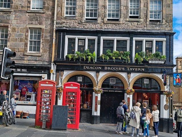 The Royal Mile: A Scottish Tapestry of Time