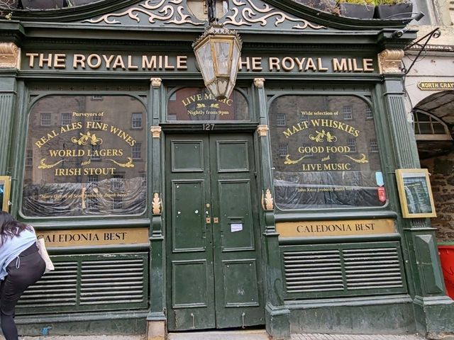 The Royal Mile: A Scottish Tapestry of Time