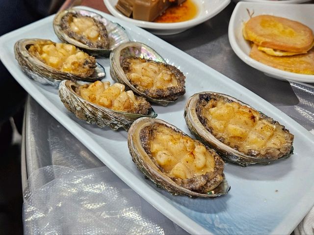 A seafood galore at Deokpo Beach
