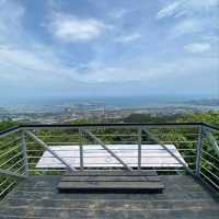 Ridge Walking with Ocean Views at Niugangling Mountain