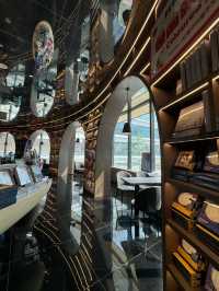 Zhongshuge Bookstore: Reading in a Dreamscape