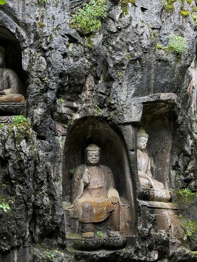 Peaceful Walks and Spiritual Vibes at Lingyin Temple Peaceful Walks and Spiritual Vibes at Lingyin Temple