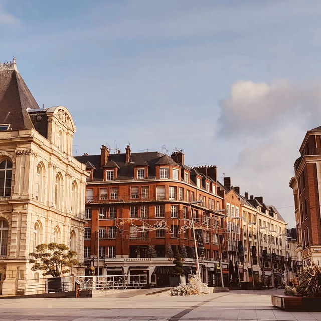 🏰🌊 Solo Stroll Through Floating Gardens & Gothic Grandeur: Amiens – Picardy’s Hidden Gem 