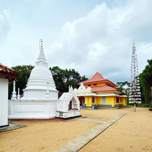Exploring the Historic Panduwasnuwara Raja Maha Vihara